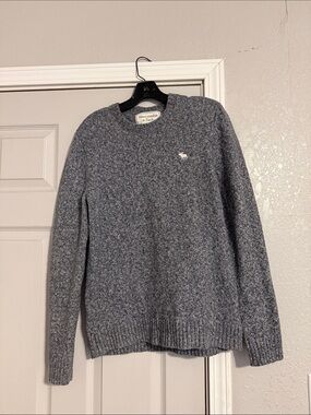 Abercrombie Men’s Sweater - Size Medium